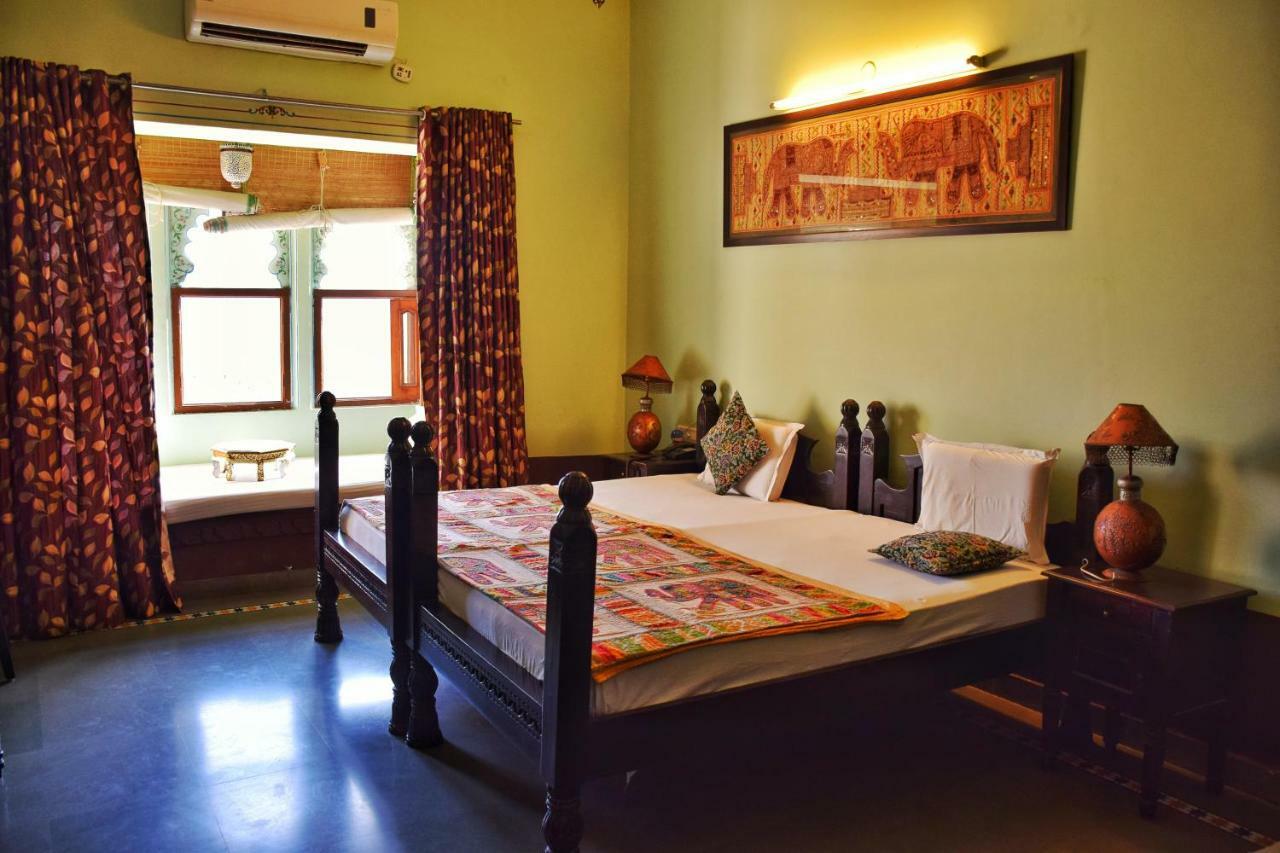 Hotel Kurabar Kothi Udaipur Kültér fotó