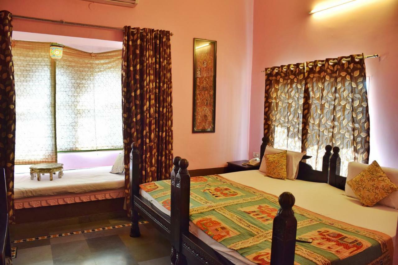 Hotel Kurabar Kothi Udaipur Kültér fotó