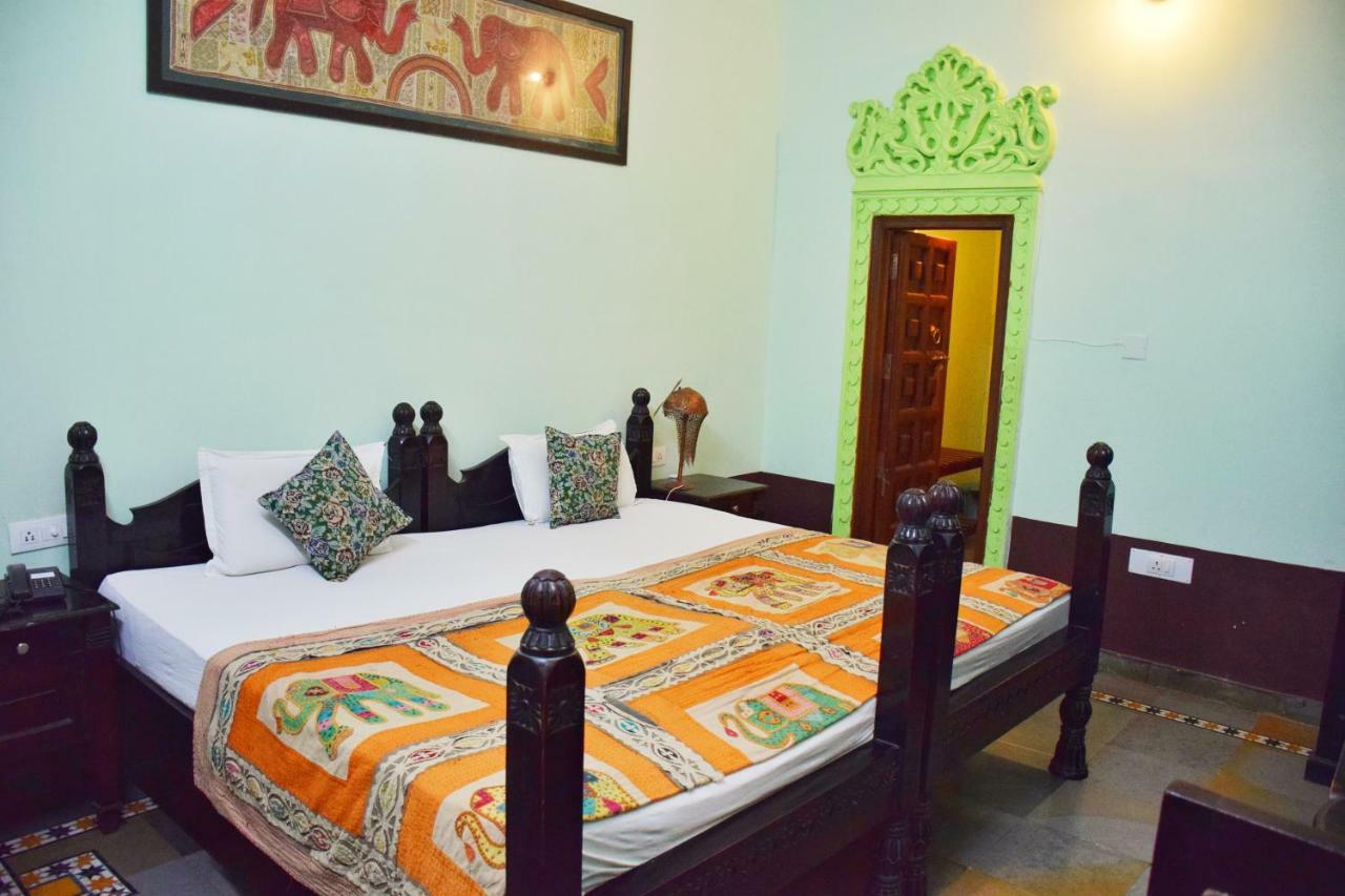 Hotel Kurabar Kothi Udaipur Kültér fotó